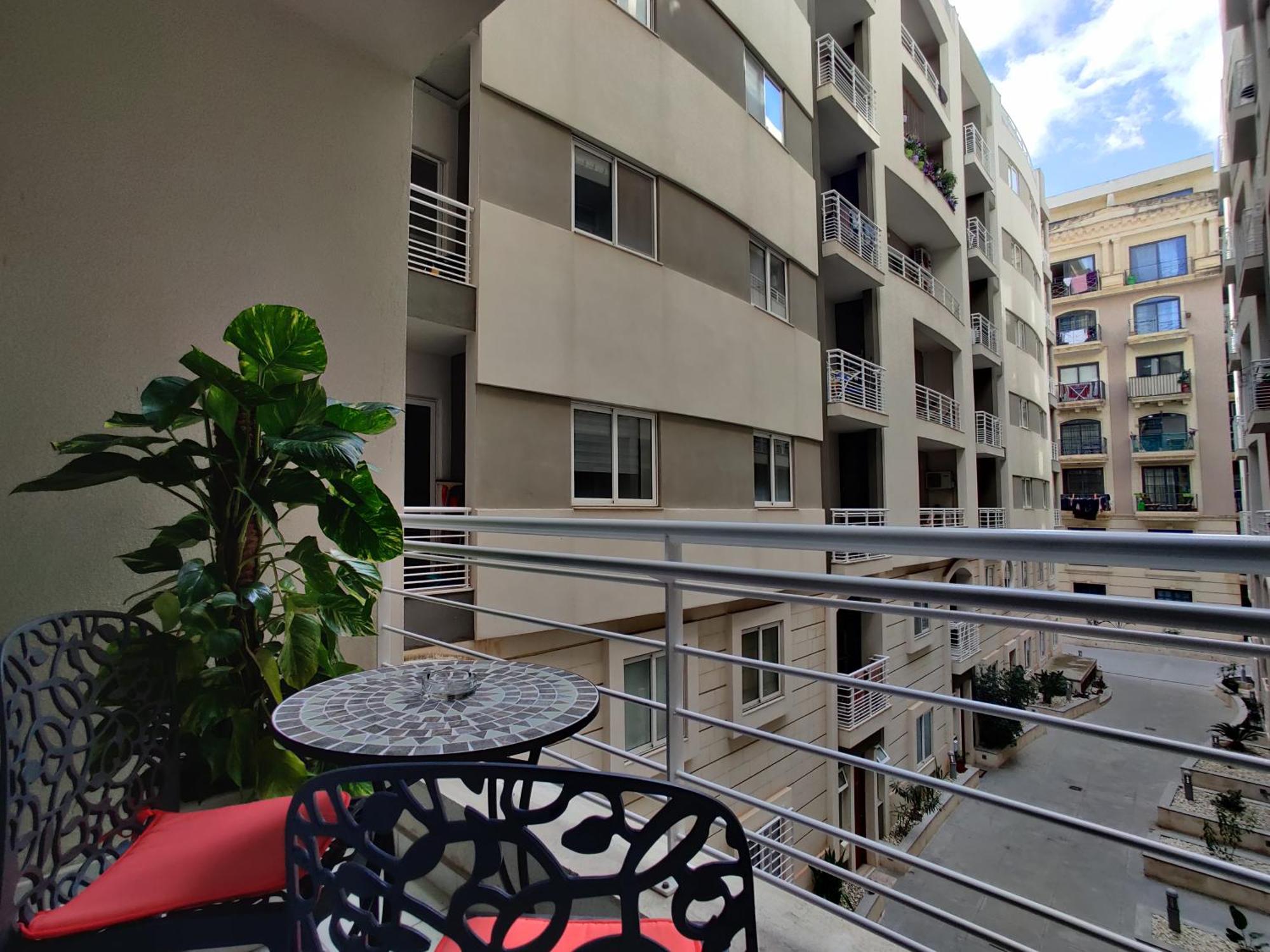 Depiro Point Deluxe - Modern, Designer Apartment 2 Minutes Away From Popular Sliema Seafront Buitenkant foto