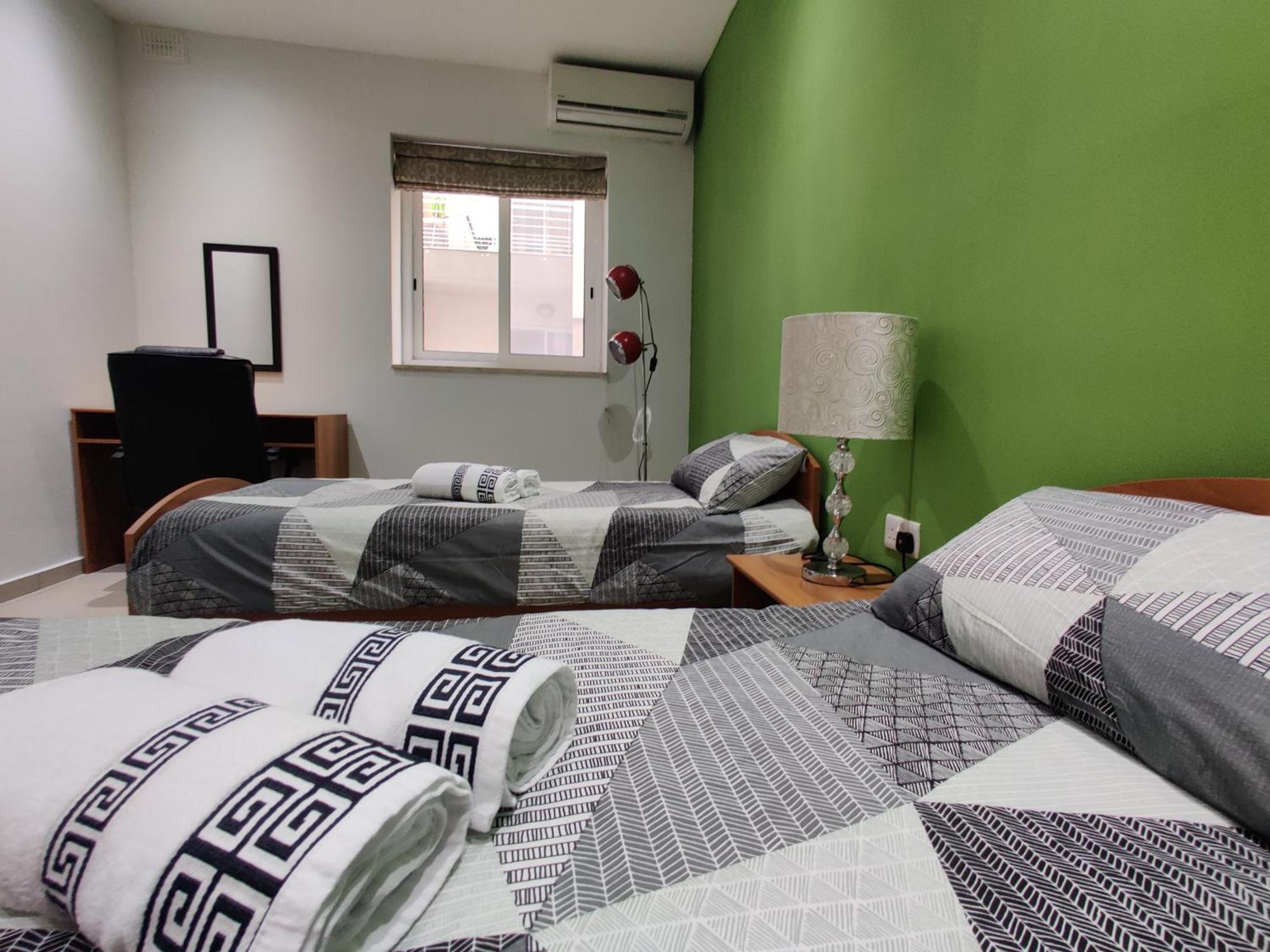 Depiro Point Deluxe - Modern, Designer Apartment 2 Minutes Away From Popular Sliema Seafront Buitenkant foto